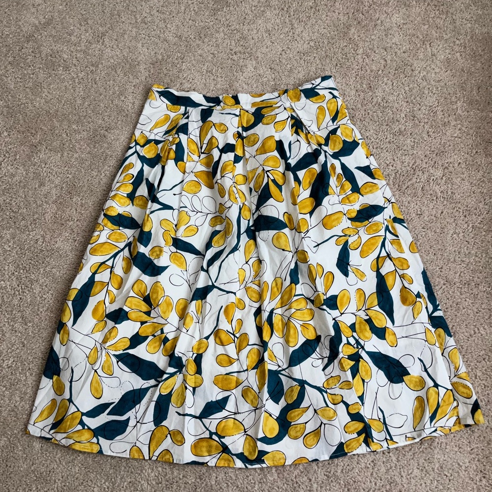 NWOT Chicwish floral midi skirt